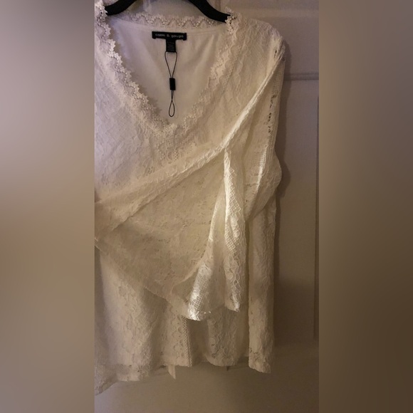 Cable & Gauge white top inside lined, pretty lace with slit sleeves NWOT Size XL - Picture 11 of 13